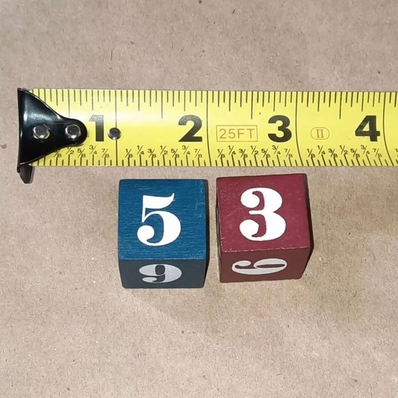 2006 Pirates Of The Caribbean Treasure Hunt DVD Game Replacement Piece WOOD DICE - Picture 9 of 9